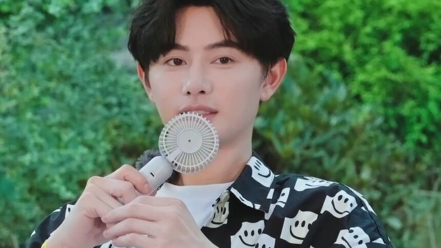 王佑硕挑战青蛙腿