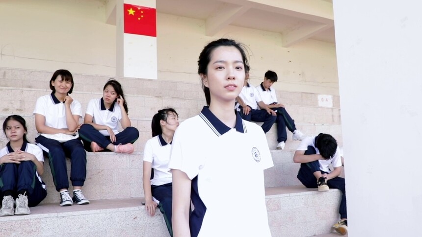 《白日梦我》会员独家花絮：体育课的大力王之争