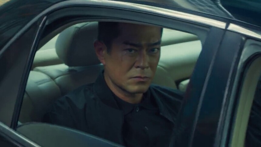 欧志远惊险追车救出张建行