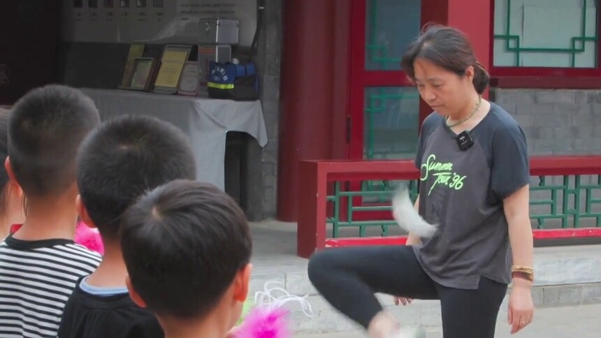 【我的家乡美 湘约马栏山】非遗体验官：堂前燕毽子