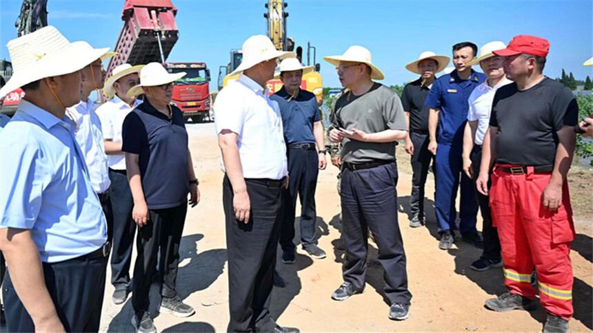 沈晓明 毛伟明督导岳阳市华容县团洲垸抢险救灾工作 全力以赴抓好抢险救灾各项工作 切实保障受灾群众安全和基本生活