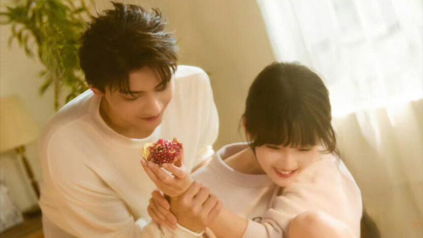 陈鑫海张淼怡《兄友妹恭》牵手路透释出 十指紧扣画风超甜