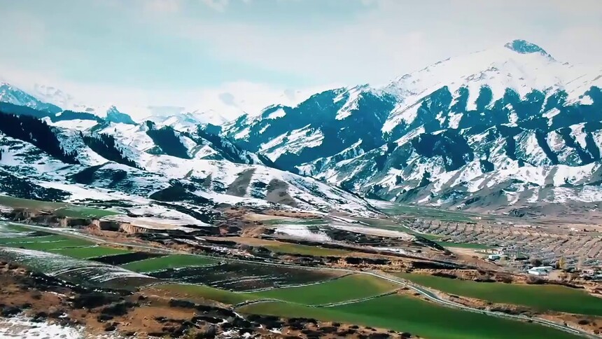 千城胜景｜新疆吉木萨尔：雪停林愈翠 雾散山愈青
