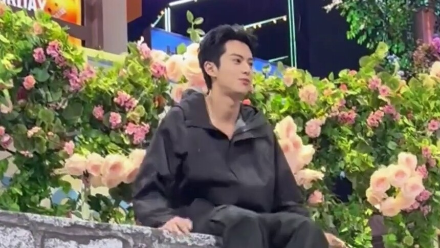 《你好，星期六》动感地带芒果卡竖屏直拍：王鹤棣松弛感逛好6
