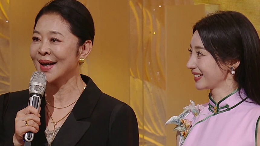 倪萍柳岩互动访谈《代代相传 生生不息》