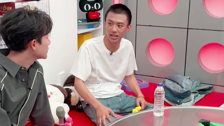 《你好，星期六》动感地带芒果卡竖屏直拍：张晚意付航i人相处现场