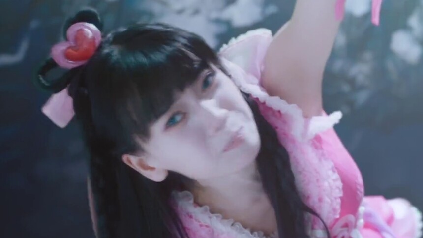 王默狠心割破水印记