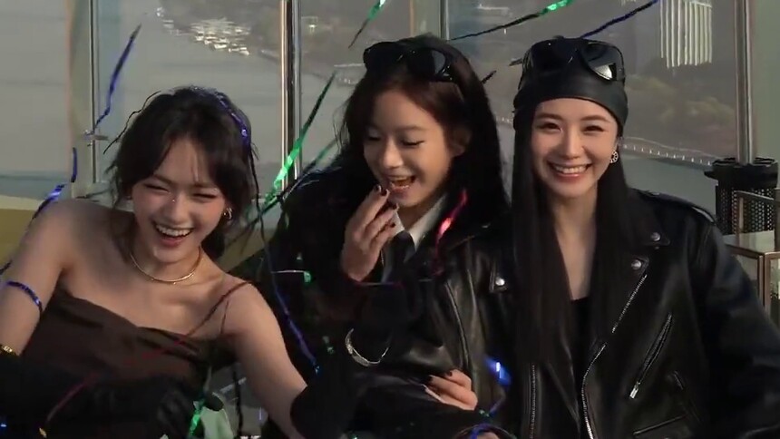 文淇李庚希刘浩存 三位00后演员的欢聚时刻