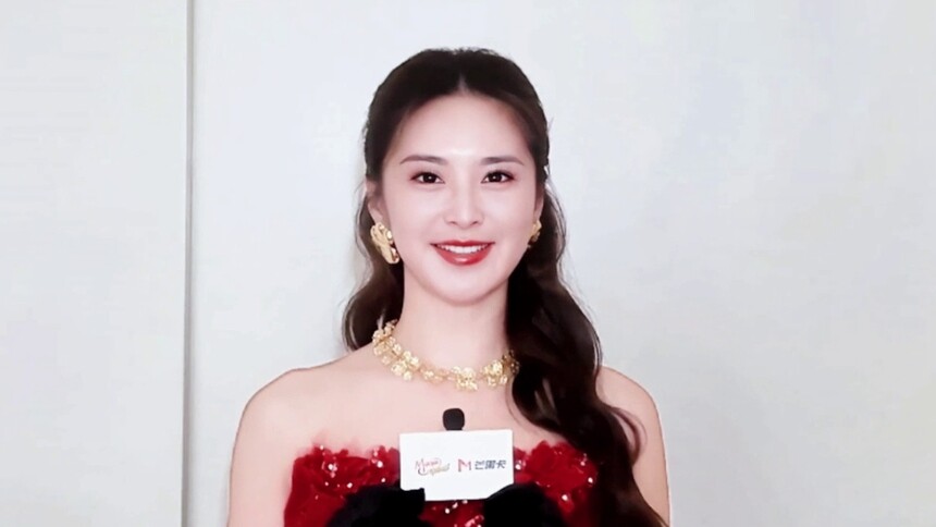 无限X-广州站 刘烨专访：“羊驼三姐”的花式比心五连拍