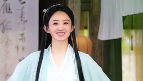 《与凤行》花絮：赵丽颖霸气耍枪！飒爽又可爱