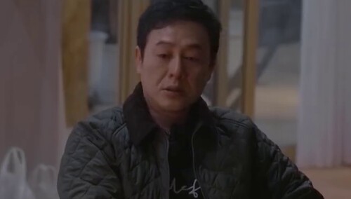 张颂文不敢在母亲节当天上网