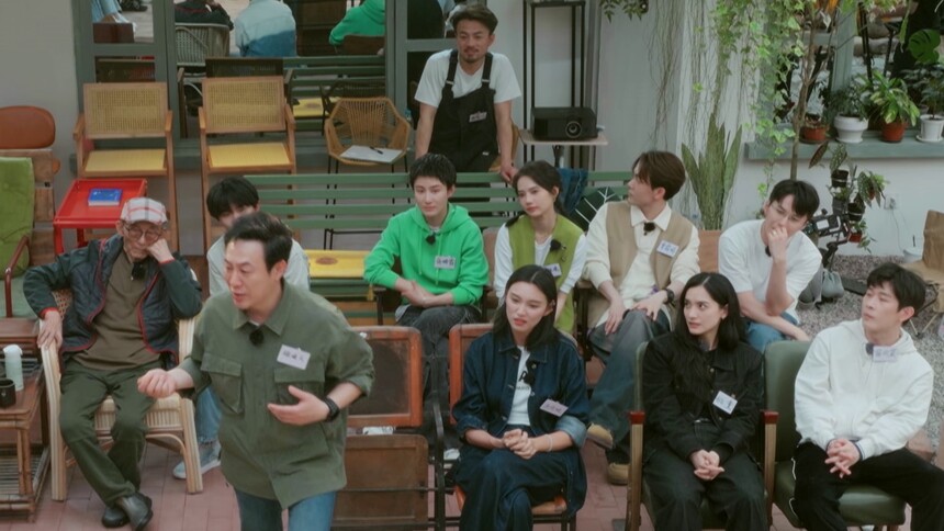 灿烂的花园 加更版第10期：花园家人跳齐舞迎接游本昌 马嘉祺舞狮触发i人开关？