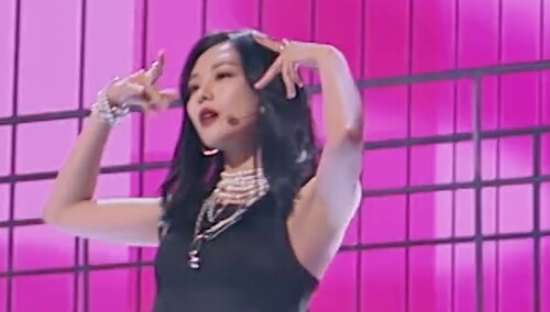 王霏霏《无价之姐》直拍