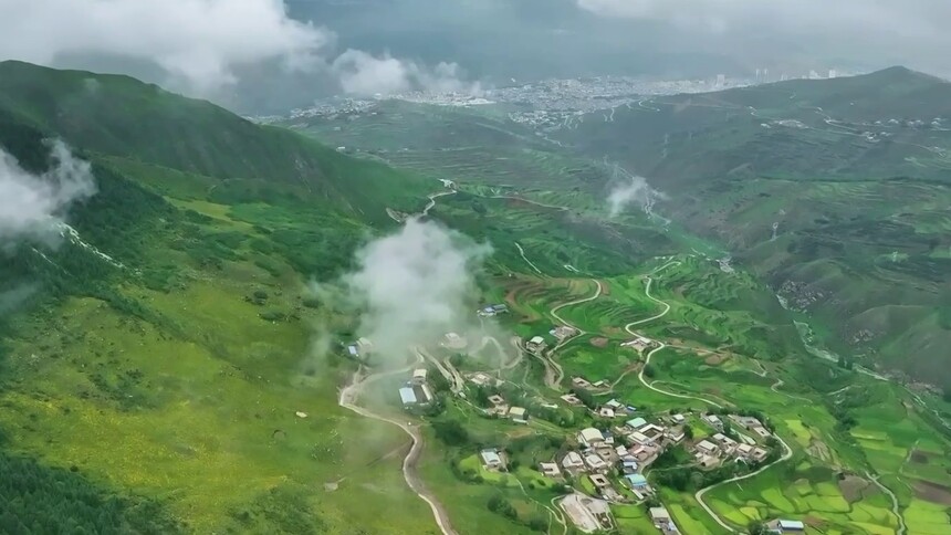 同仁曲加：云端上的藏族村落