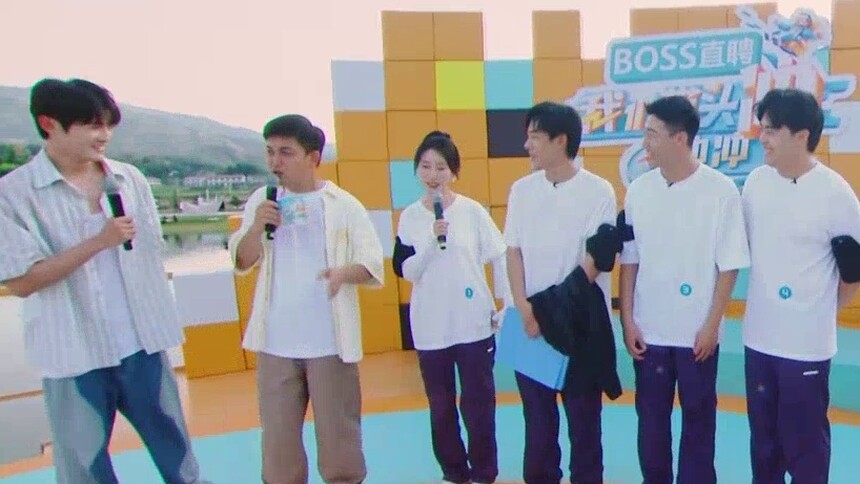 我们带头冲冲冲 第2期：老板展现超强“求生欲” 员工自制画饼T恤吐槽老板