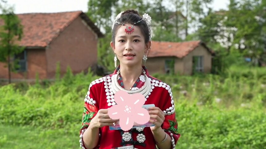 花儿绽放正当值：张晶