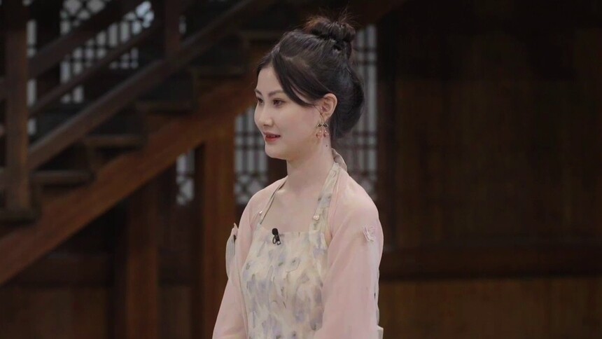吴梦婷-当博主可比群演赚钱多了