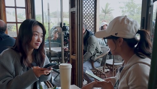 真·万人迷！宋茜侯明昊田嘉瑞排队加陈好微信