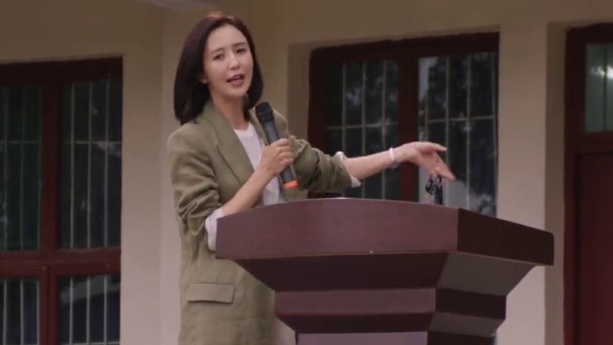 感受物理学的奇妙 安颜丛俊生联手重现托里拆利实验