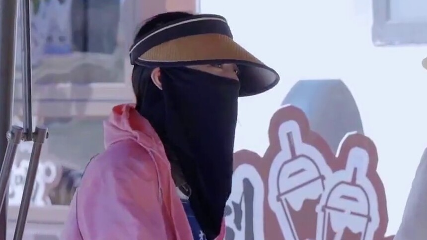 姚晨潜伏化身“茶妹”