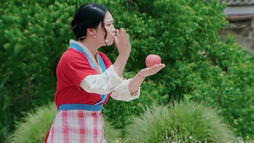 看见佟湘玉模仿林志玲了