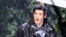 侯明昊《玉茗茶骨》最新路透 雨夜骑马眼神有戏