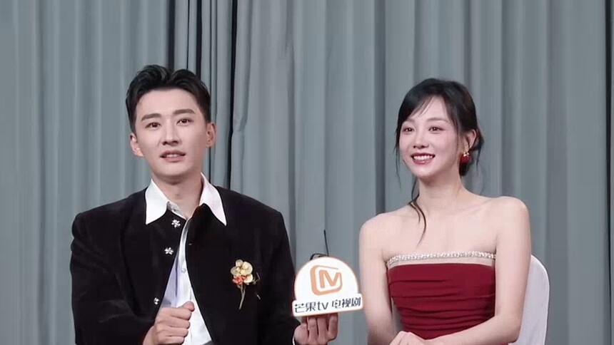 刘学义胡意旋超甜互动