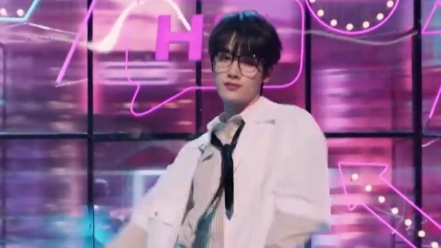 丁程鑫like jennie开场舞飒到谁了