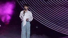 翟潇闻深情眼神锁定你，浪漫拉满！