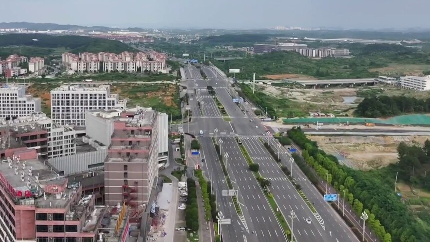 凤栖梧桐  贵安新区成互联网巨头“新栖息地”
