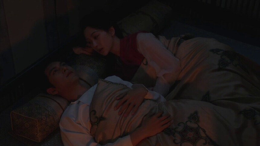 《锦绣芳华》第16集看点：芳名远扬同床共枕