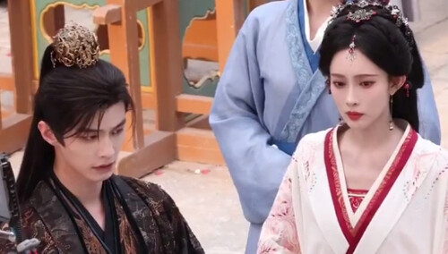 孟子义何与《百花杀》路透 甜蜜互动氛围超好