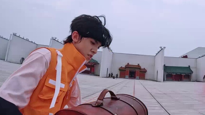 这孩子会飞！左航单挑猎人飞甩一条街