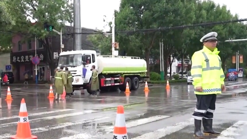 暴雨 高温 强对流 三预警齐发