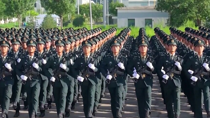 探访阅兵训练场 火箭军方队 托举大国重器向前进