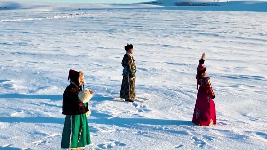 文化中国行|瑞雪红袍，一支巴尔虎的舞