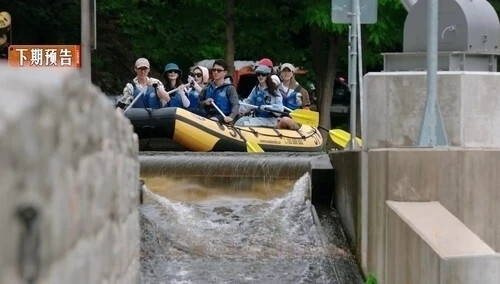 《花儿与少年·同心季》10月18日精彩看点：七老童心童话小镇邂逅惊喜 挪威极昼之旅即将开启！