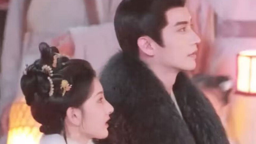 宋祖儿陈鑫海《表妹万福》灯会路透 执手同游暗藏情愫