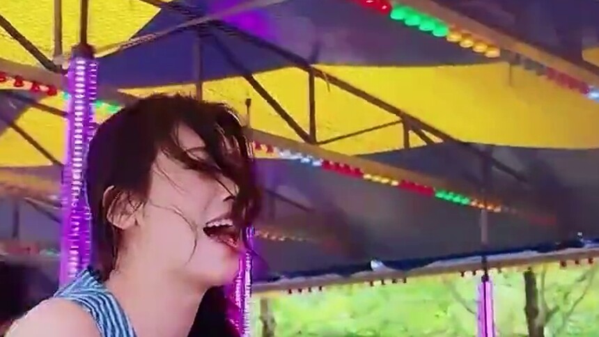 赵昭仪玩碰碰车没有一步是自愿的