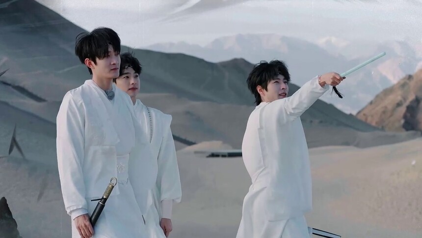 南波万脑瓜里住着个戏班子