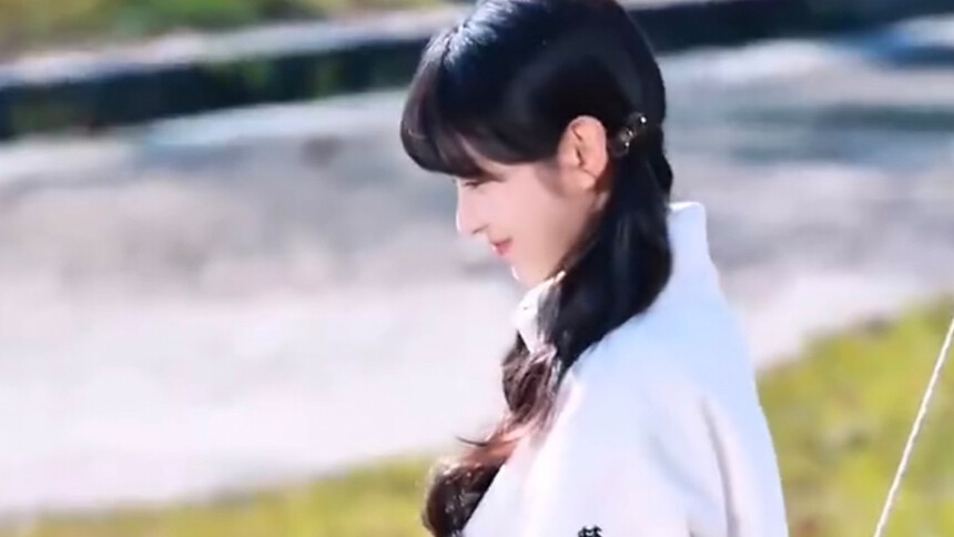 田曦薇《天才女友》路透 林知夏俏皮本色出演