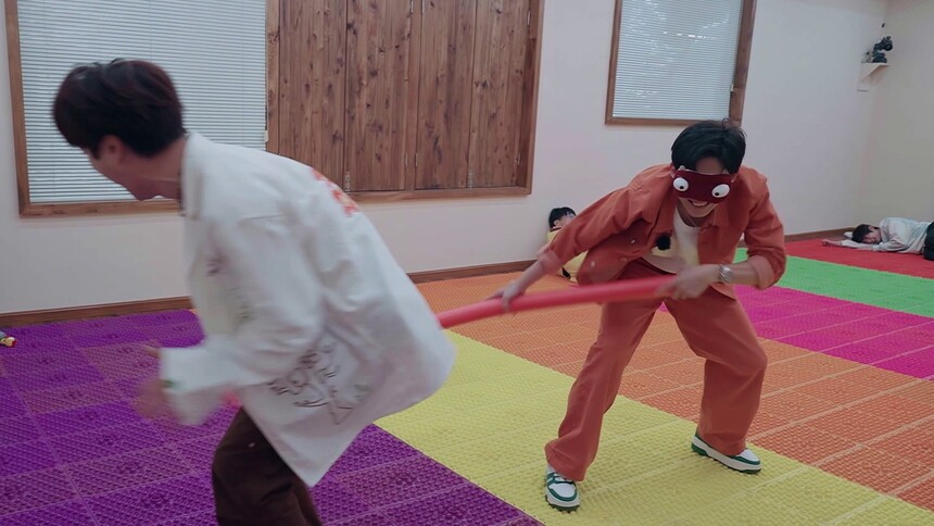 陈楚生蒙眼追踪陆虎