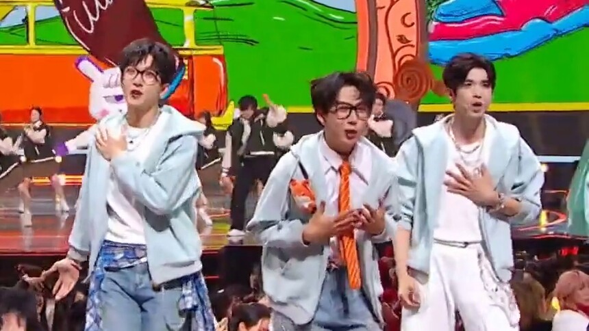 齐思钧 曹恩齐 李晋晔 邵明明 唐九洲《It's My Life》心动直拍