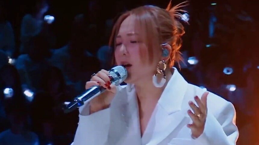 卫兰 周笔畅《劲浪漫 超温馨》心动直拍