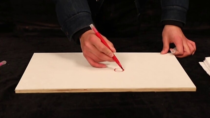 吹风机去彩笔渍的科学原理是怎样的？