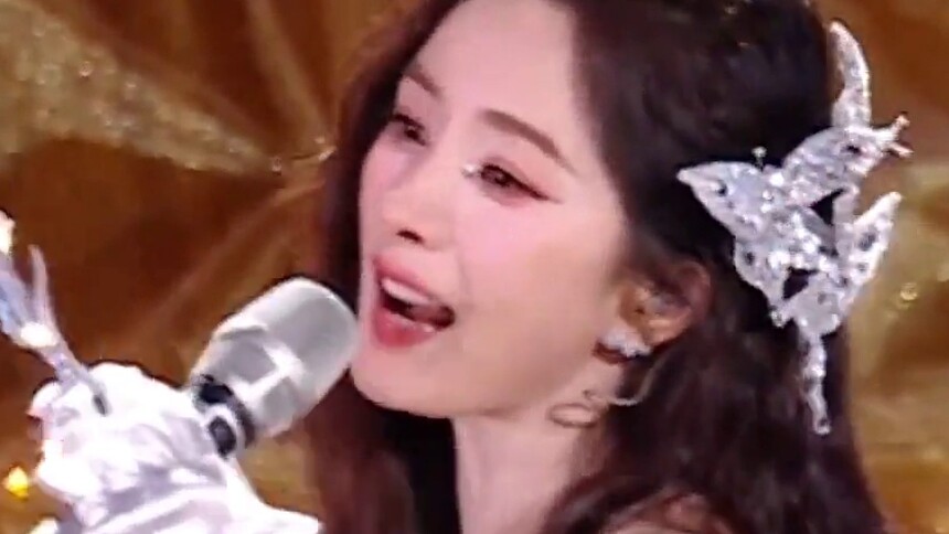 杨幂《异想记》心动直拍