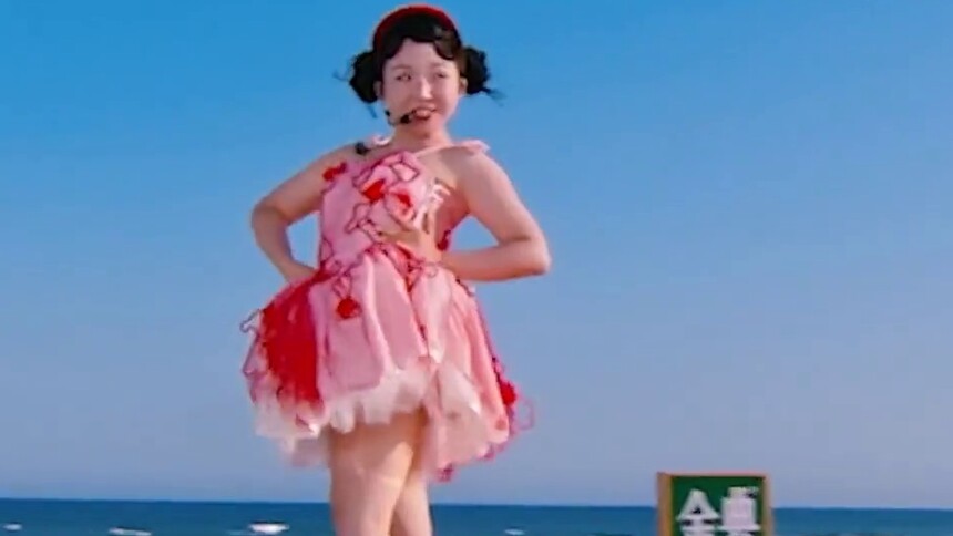 李嘉琦《单眼皮女生》心动直拍