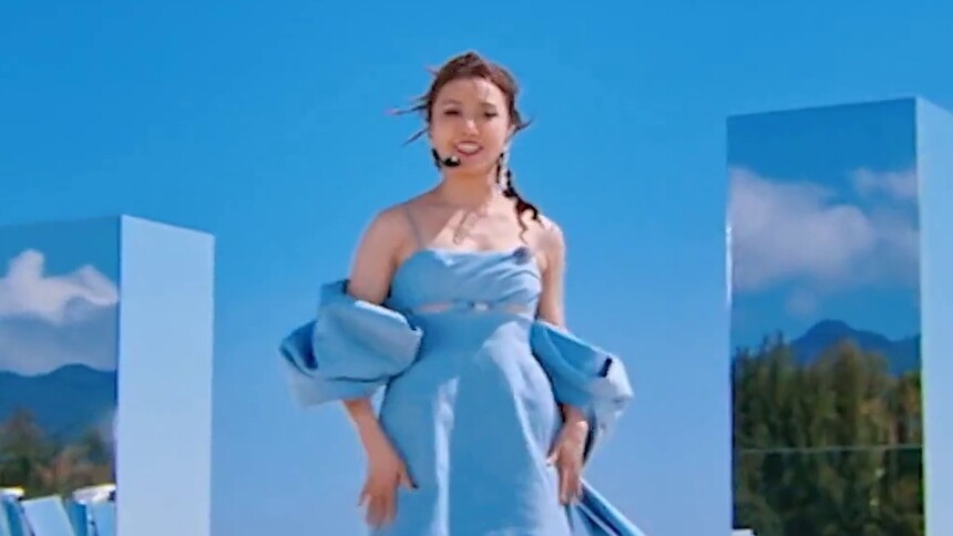 王蓉《我不是黄蓉+哎呀》心动直拍