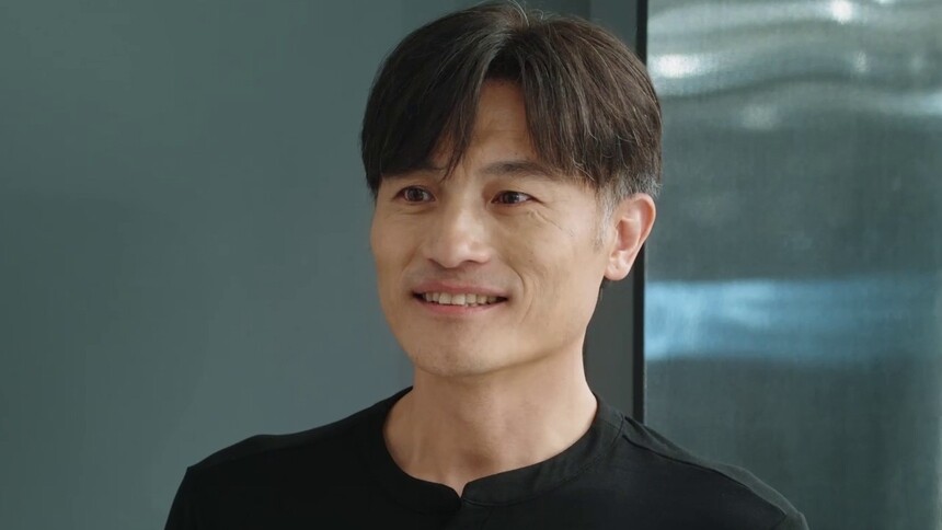 吴俪梅到练舞室找李建雄 邀请他晚上一起吃饭