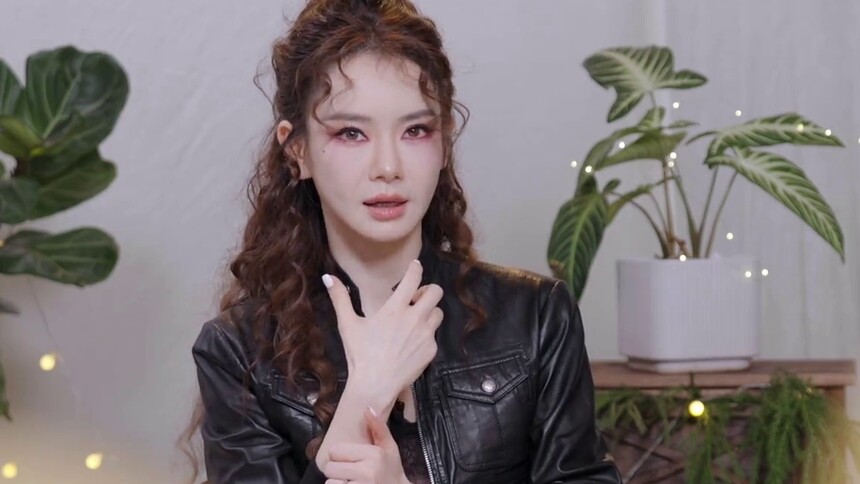 太有责任感了！戚薇直言作为艺人希望可以帮助大家